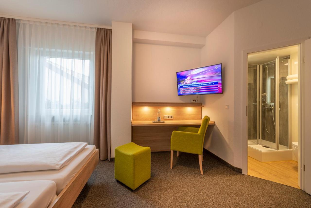 היילברון Hotel Gasthof Zum Roessle מראה חיצוני תמונה
