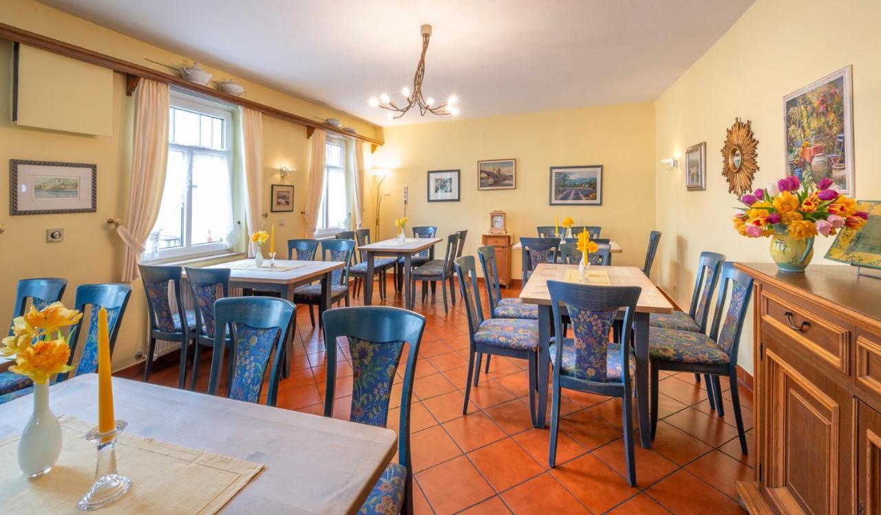 היילברון Hotel Gasthof Zum Roessle מראה חיצוני תמונה