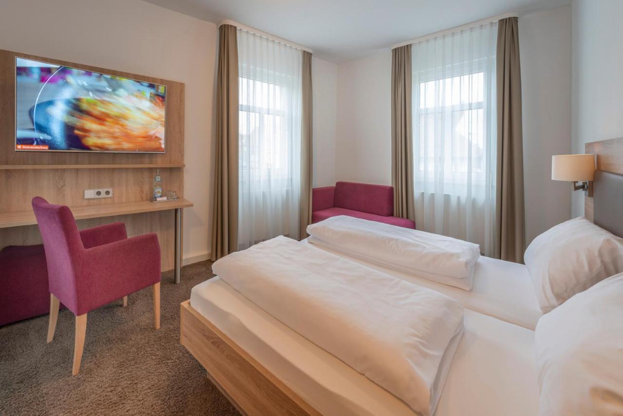 היילברון Hotel Gasthof Zum Roessle מראה חיצוני תמונה