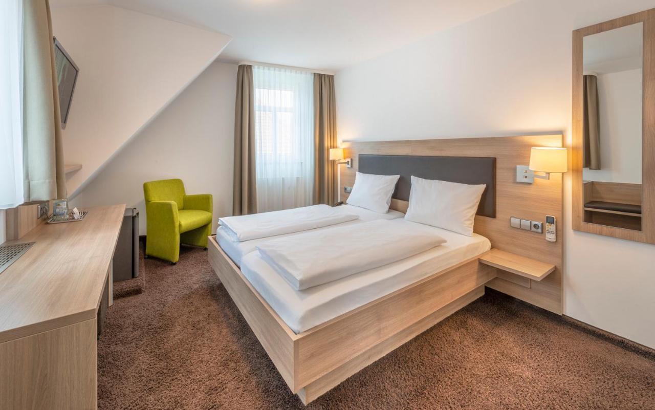 היילברון Hotel Gasthof Zum Roessle מראה חיצוני תמונה
