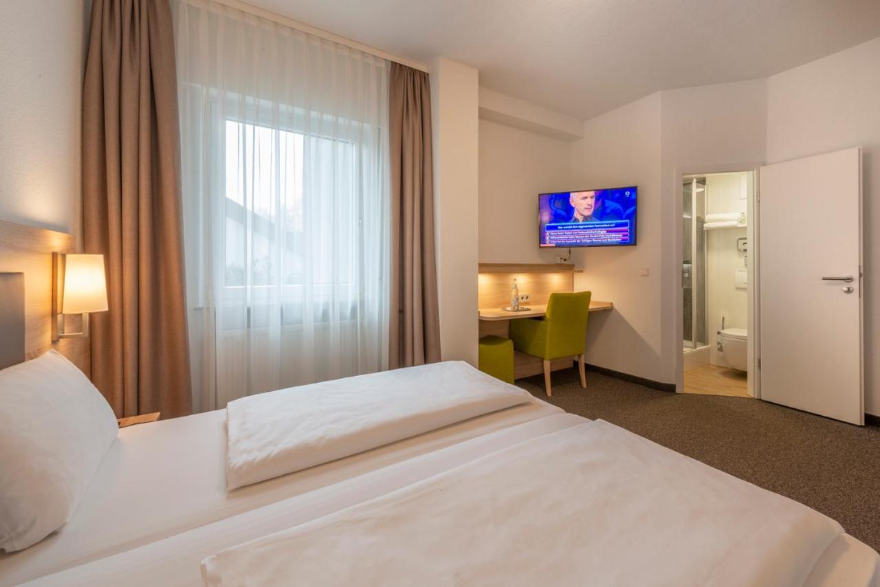 היילברון Hotel Gasthof Zum Roessle מראה חיצוני תמונה