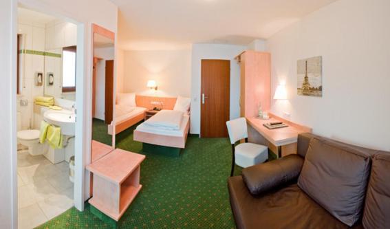 היילברון Hotel Gasthof Zum Roessle מראה חיצוני תמונה
